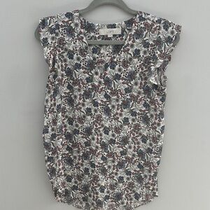 Great condition loft flutter sleeve blouse